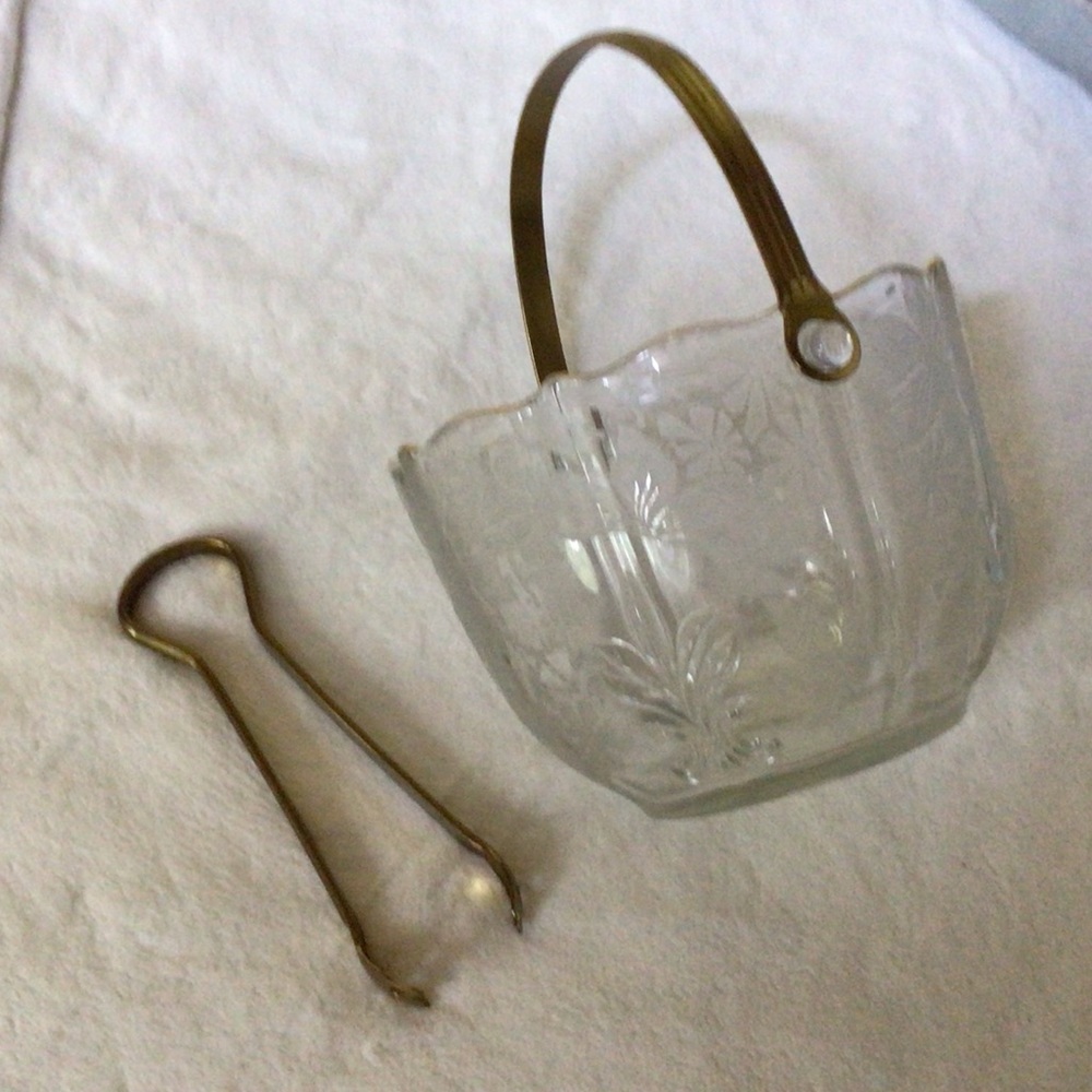VTG FOSTORIA BAROQUE ETCHED GLASS ICE BUCKET WITH HANDLE &TONGS - Picture 4 of 11